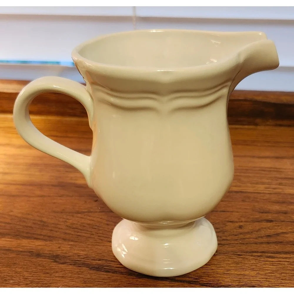 Mikasa French Countryside Creamer Pitcher‎ Cream White F9000 Stoneware Malaysia